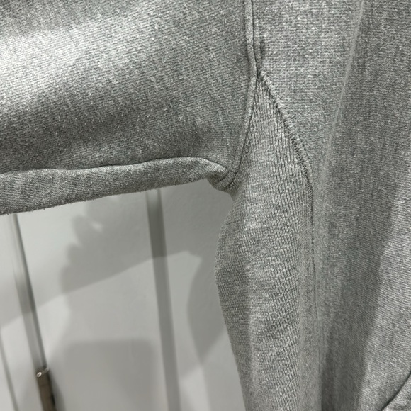 Champion reverse weave grey hoodie - size medium - Picture 6 of 9
